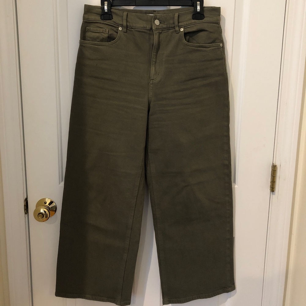 Never worn LOFT The Wide Leg Olive green jean